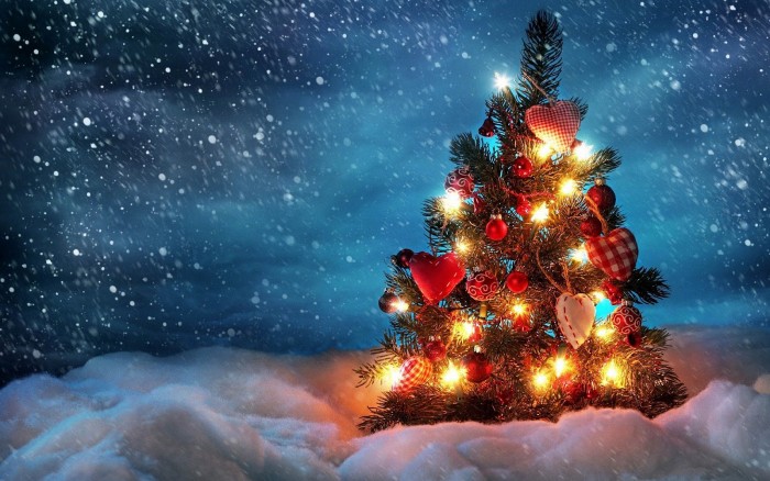 10 Christmas Tree Decorating Ideas You Must Use This Year