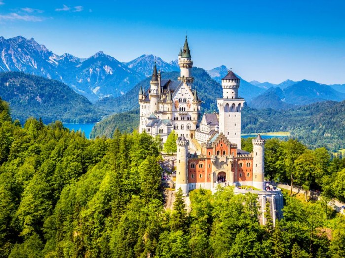 10 Historical Facts About Castle From Ancient Times To Modern World