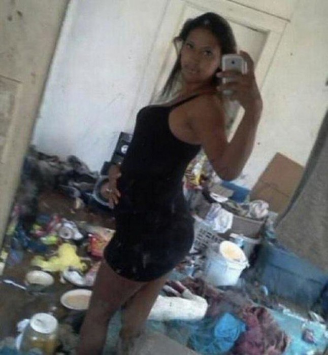 8 People Who Have Taken The Worst Selfie