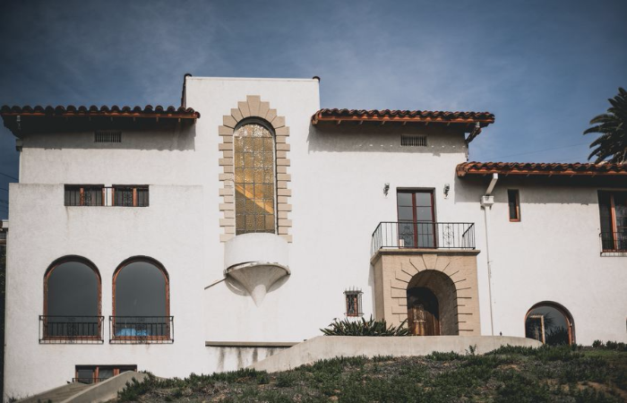 The Untold Story of the Los Feliz Murder Mansion