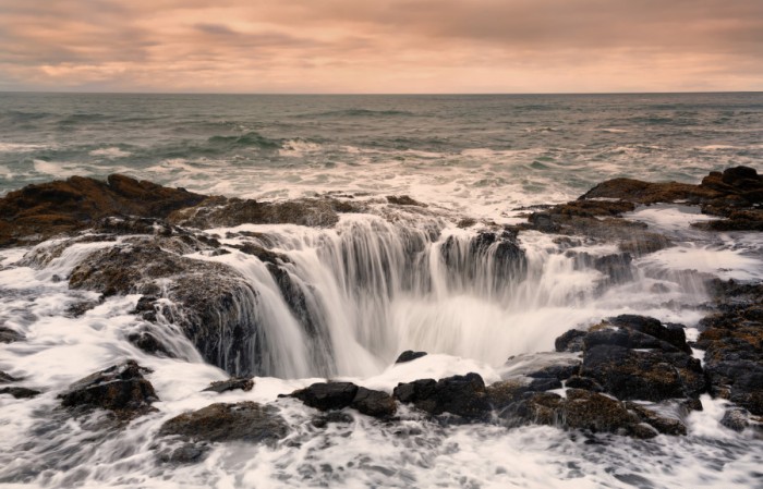 Thor’s Well: “Drainpipe of the Pacific” Lying on the Edge of Oregon Coast